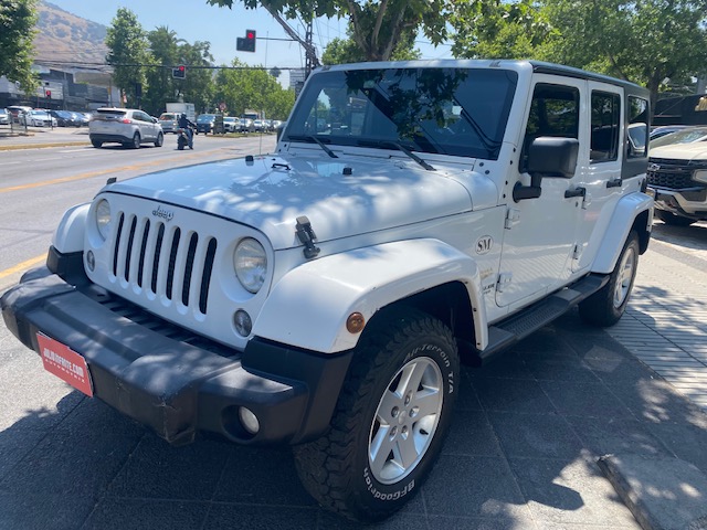 JEEP WRANGLER UNLTD Sahara 4x4 2.8 2015  Diesel. mantenciones cada 10 mil km. u 8 meses  - JULIO INFANTE
