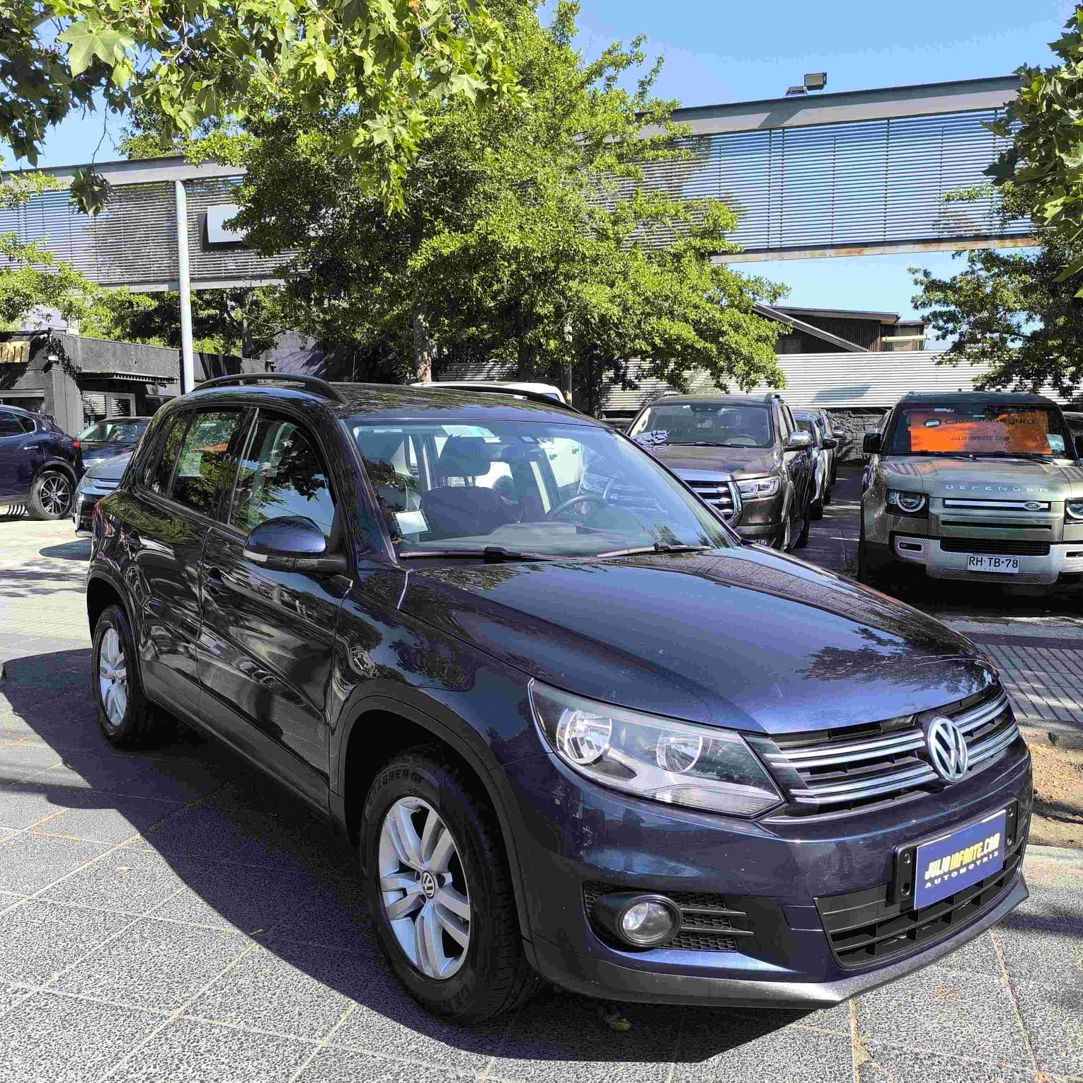 VOLKSWAGEN TIGUAN Trend TSI 4x4 2017 2.0 autom. mantenciones.  - JULIO INFANTE