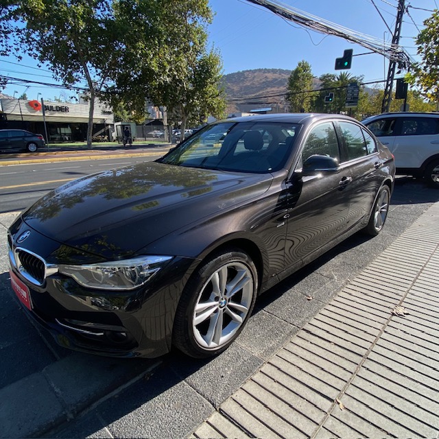 BMW 318 LCI 1.5 Autom. 2018 17.900 km. Como Nuevo. - FULL MOTOR