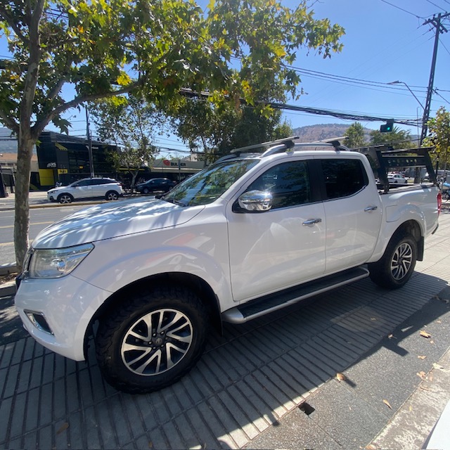 NISSAN NP300 4x4 2.3 AUT 2019 1 dueño,.Cuero, máximo equipo. espectacular estado - FULL MOTOR