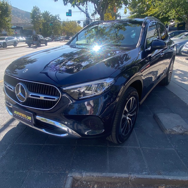 MERCEDES-BENZ GLC 200 2.0 Autom 2023 1 dueño. como nuevo. Atendido Kaufmann - FULL MOTOR