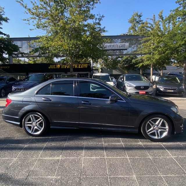 MERCEDES-BENZ C250 C250 CGI B. Eficiency 1.7 2013 Sunroof, paddle shift, llantas AMG, kyless go. - FULL MOTOR