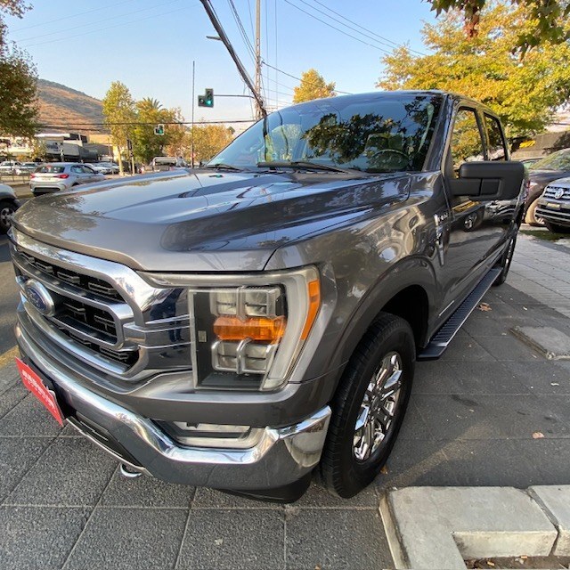 FORD F-150 3.0 XLT DIESEL  2022 Impecable estado. Mantencion de KM. Hecha .  - FULL MOTOR