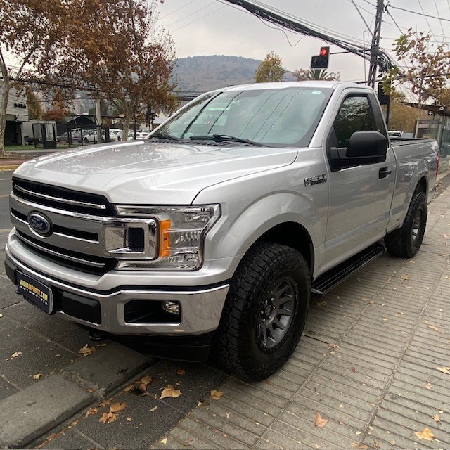 FORD F-150 XLT 3.3 Aut 2018 Cab Simple. Perfecto estado.  - FULL MOTOR