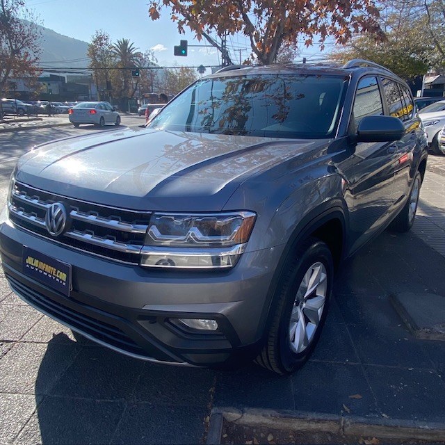 VOLKSWAGEN ATLAS Comfortline 3.6 Autom. 2019 3 corridas, cuero, climatizador. perfecto estado. - FULL MOTOR