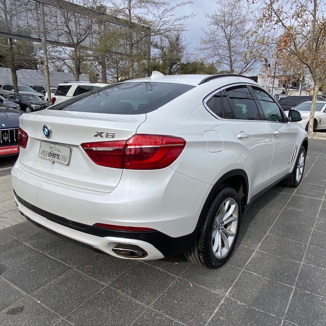 BMW X6 — foto 2 de 39