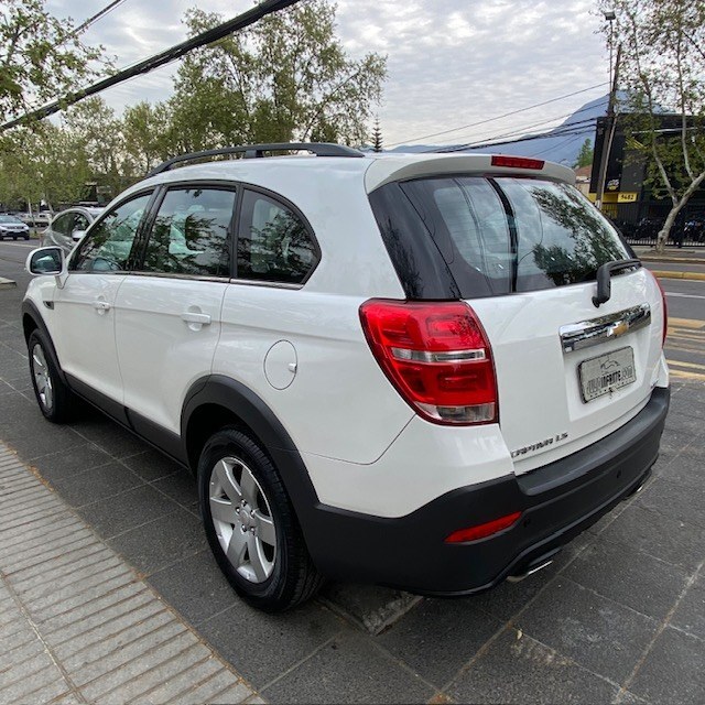 Chevrolet Captiva Ls2.4 3 Corridas — foto 6 de 39