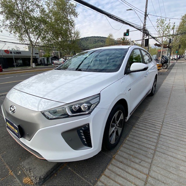 HYUNDAI IONIQ EV GLS  2018 automático. 34 mil km. 1 dueño. mantención al día. - JULIO INFANTE