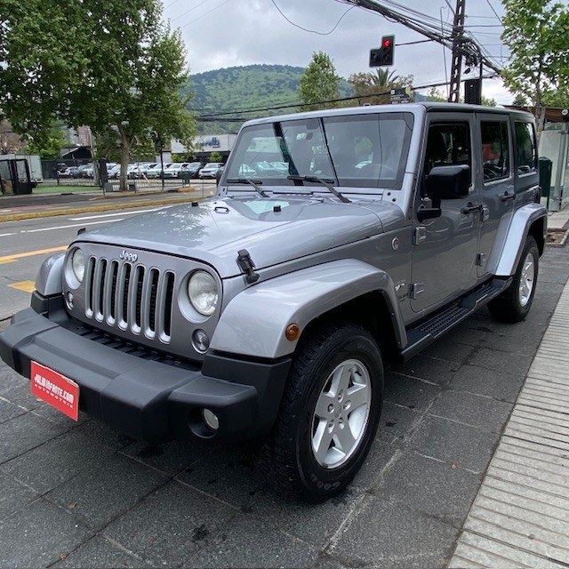 JEEP WRANGLER UNLTD Sahara 4x4 2.8 2018 Diesel. como nuevo. hermoso. - FULL MOTOR