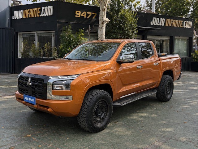 MITSUBISHI L200 Dakar XR 4x4 2.4 AT. 2024  Cuero, 1 dueño. Como nueva.  - FULL MOTOR