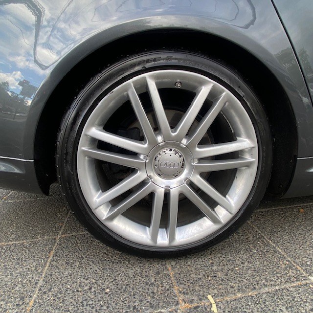 Audi S8 — foto 11 de 39