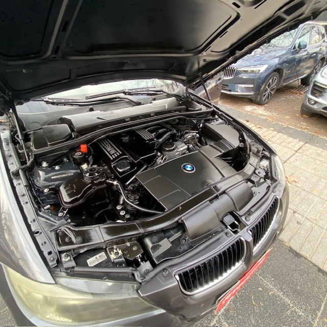 BMW 320Ia 2.0 Cuero. — foto 24 de 34