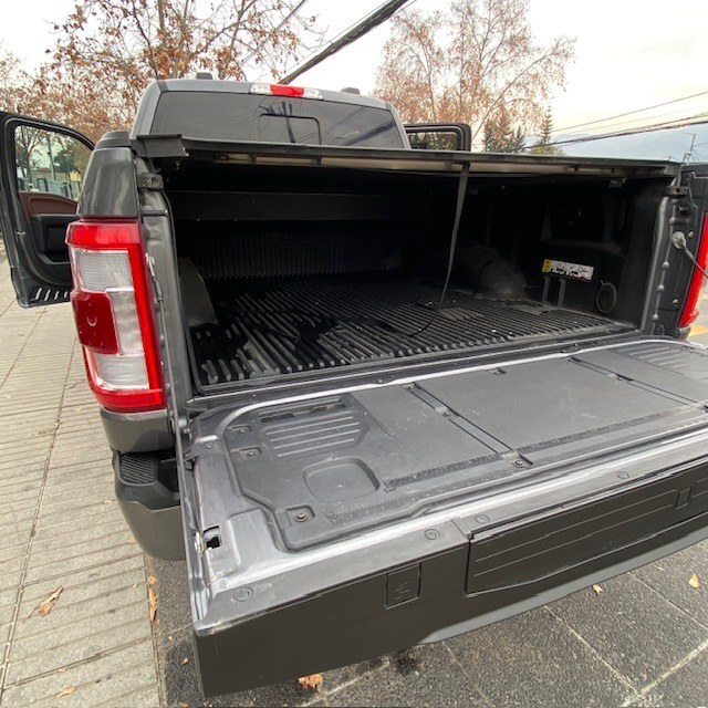 Ford F-150 Lariat Sport 5.0 4X4 Aut — foto 28 de 39