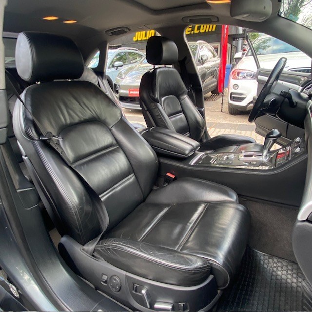 Audi S8 — foto 22 de 39
