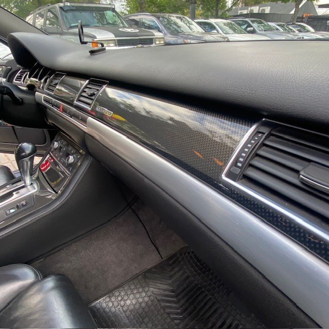 Audi S8 — foto 23 de 39