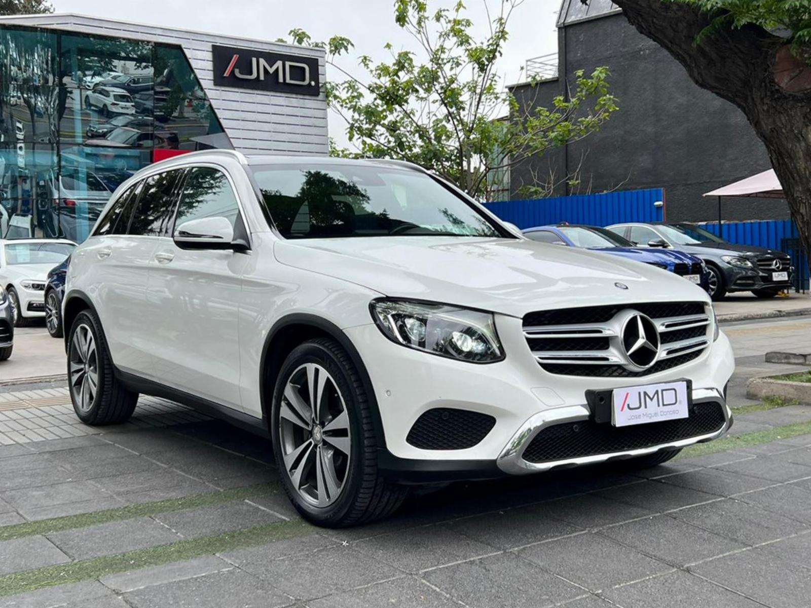 MERCEDES-BENZ GLC 250 DIÉSEL UN DUEÑO 2017 MANTENIMIENTO EN KAUFMANN - 