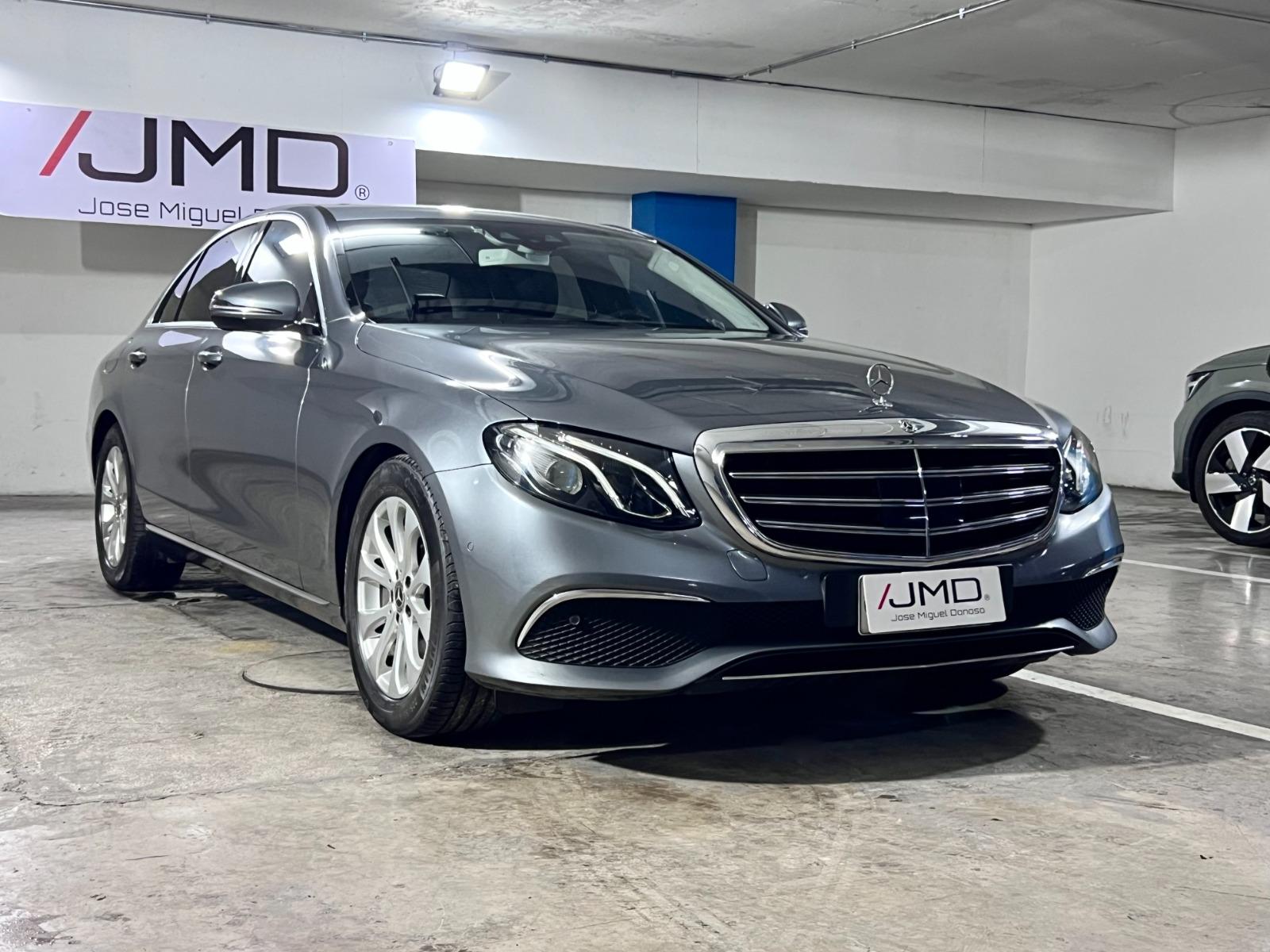 MERCEDES-BENZ E300 SEDAN 2.0 2018 MANTENIMIENTO AL DÍA - FULL MOTOR
