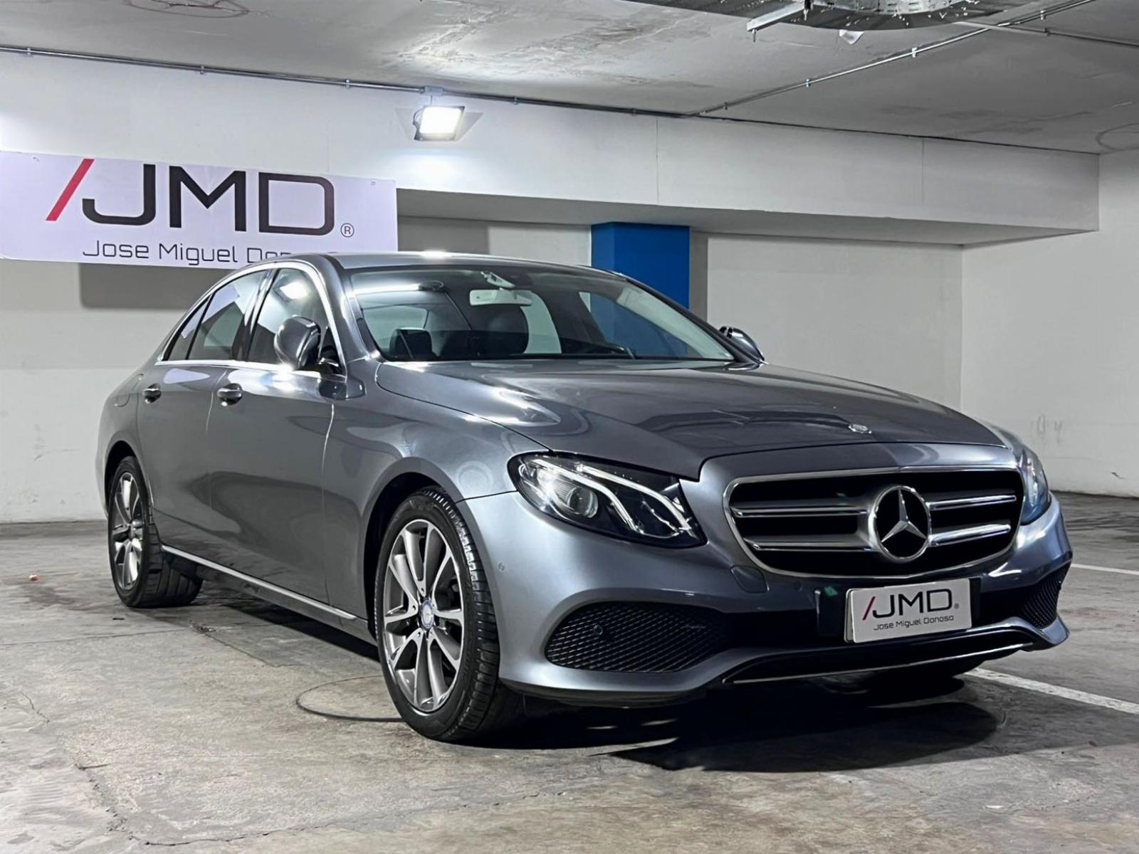 MERCEDES-BENZ E200 2.0 AT 2017 MANTENIMIENTO AL DÍA - FULL MOTOR