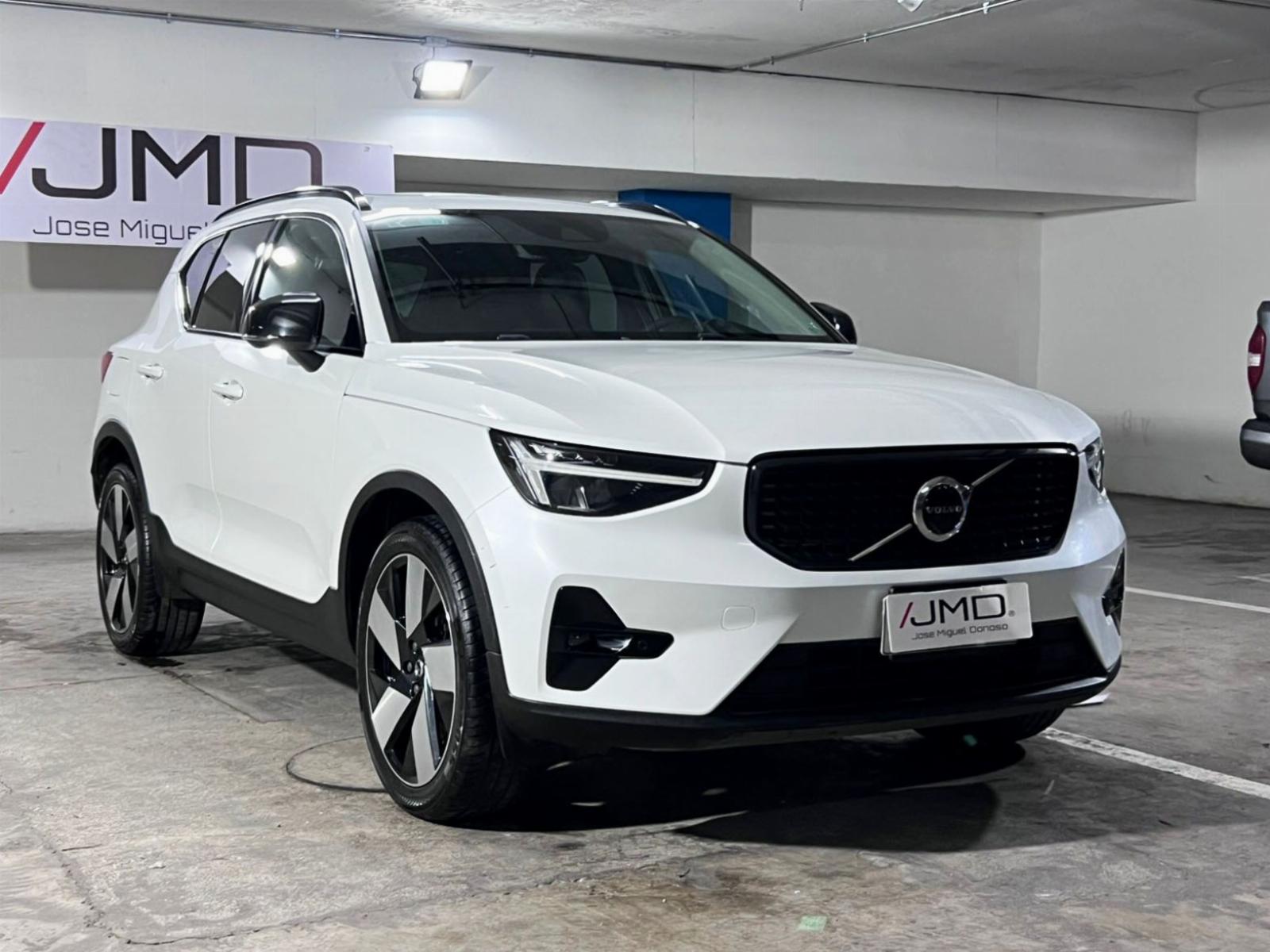VOLVO XC40 T5 RECHARGE  2023 MANTENIMIENTO AL DÍA UN DUEÑO -