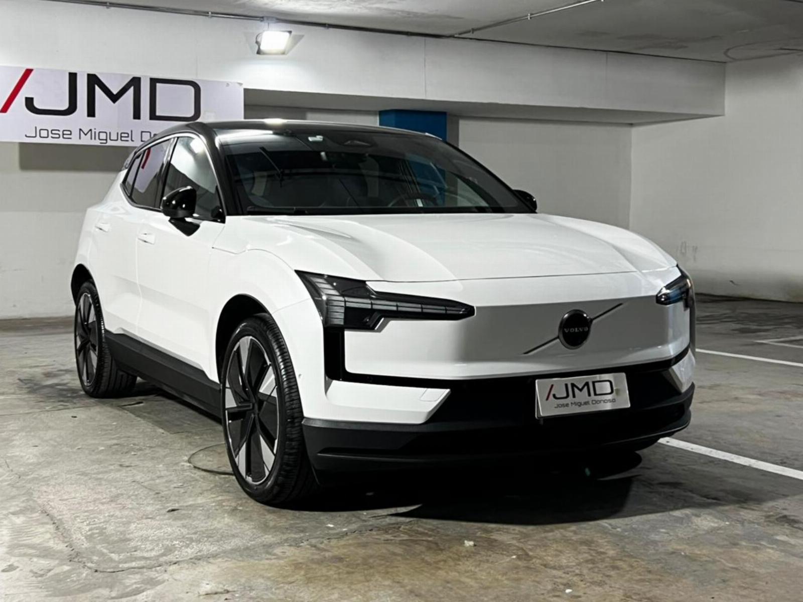 VOLVO EX30 BEV 69 KWH E60 ULTRA 2025 ÚNICO DUEÑO - FULL MOTOR