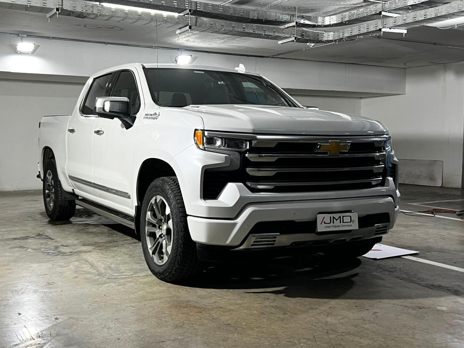 CHEVROLET SILVERADO HIGH COUNTRY 3.0 2025 FACTURABLE ÚNICO DUEÑO - FULL MOTOR