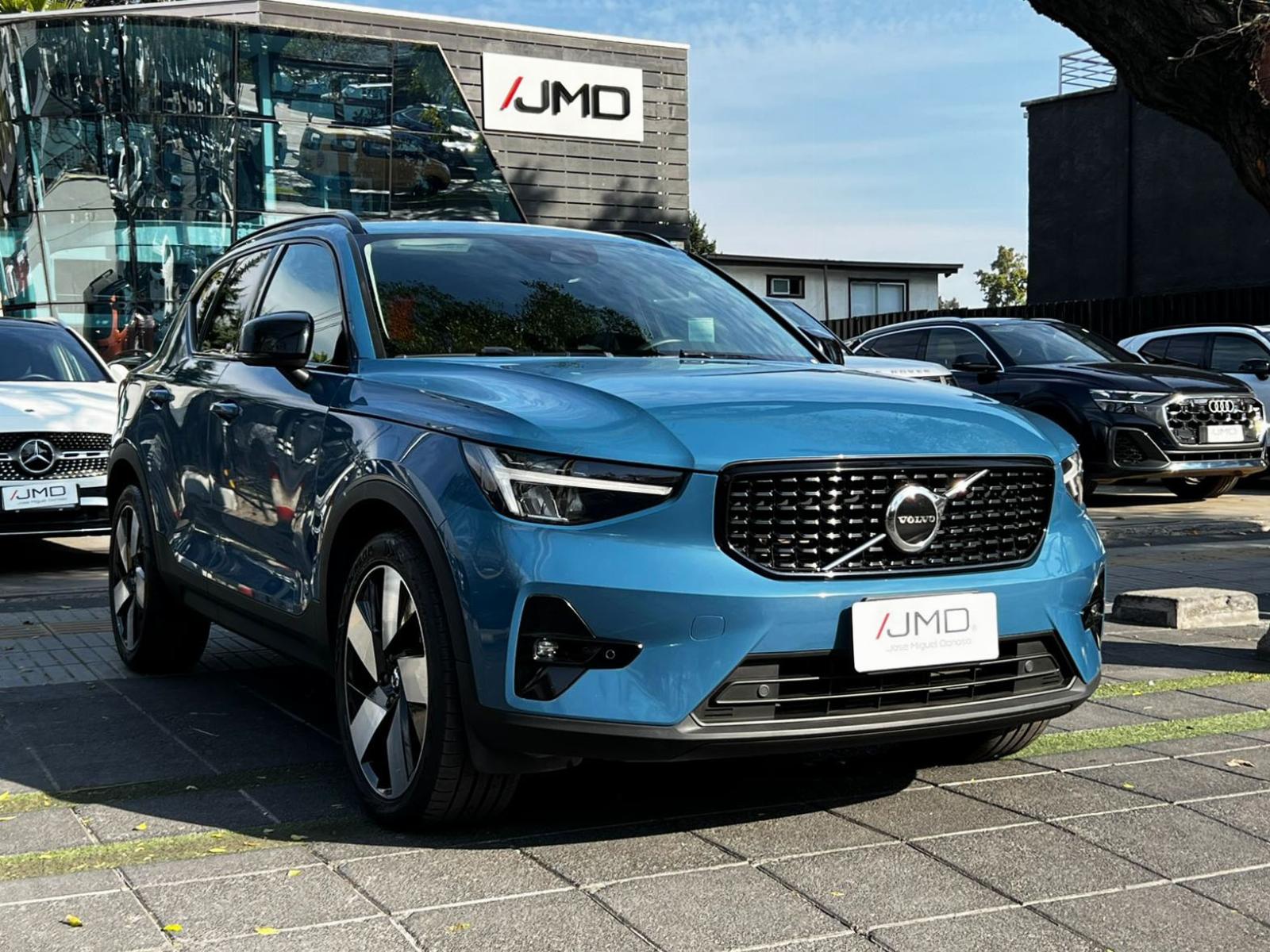 VOLVO XC40 T5 RECHARGE 1.5 2023 MANTENIMIENTO AL DÍA UN DUEÑO - FULL MOTOR