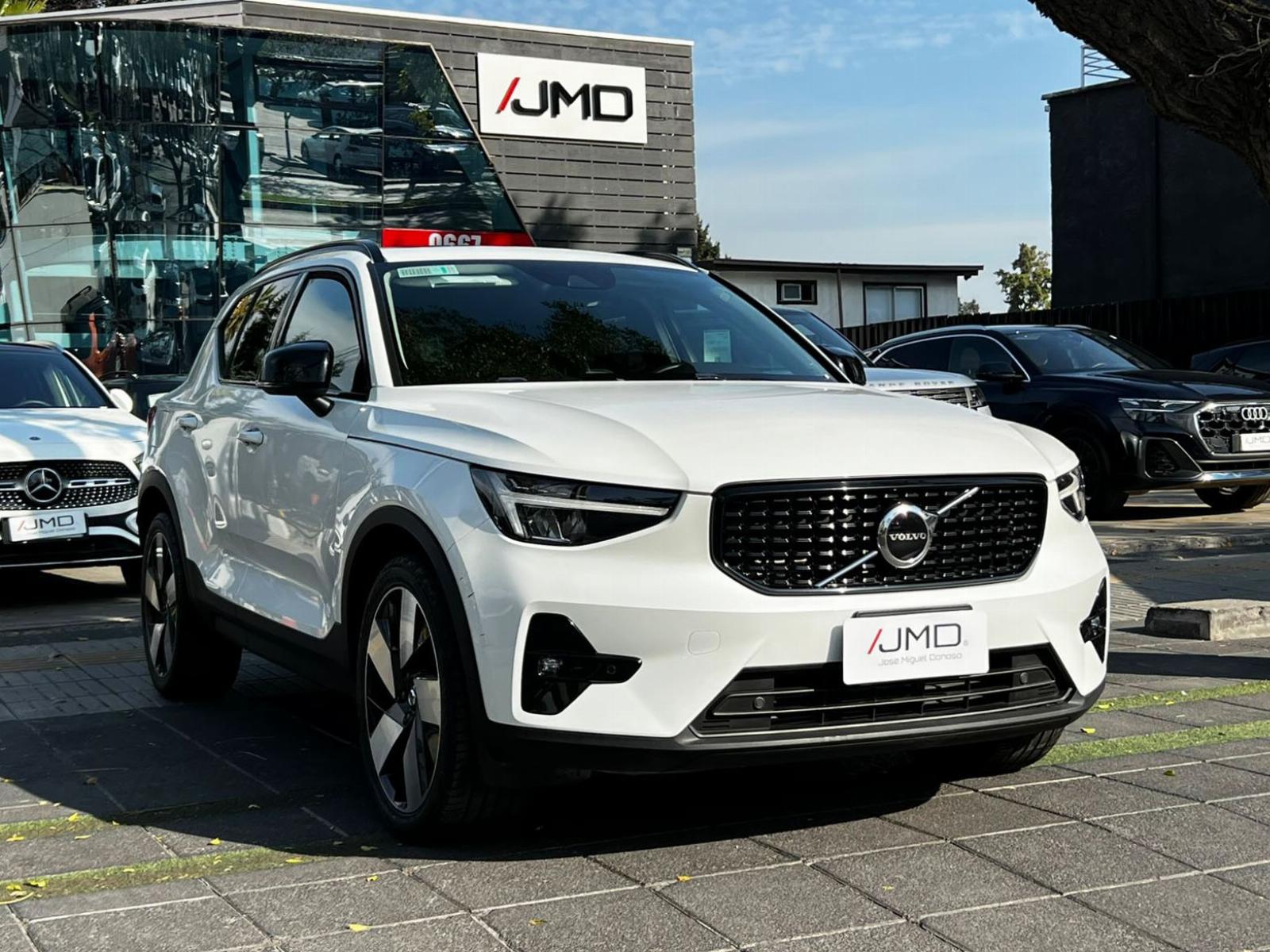 VOLVO XC40 T5 RECHARGE 2023 MANTENIMIENTO AL DÍA UN DUEÑO - FULL MOTOR