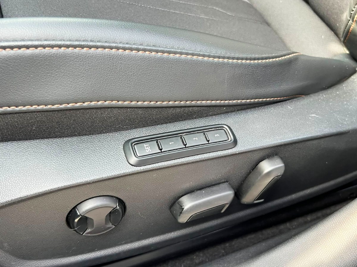 Cupra Leon — foto 19 de 25