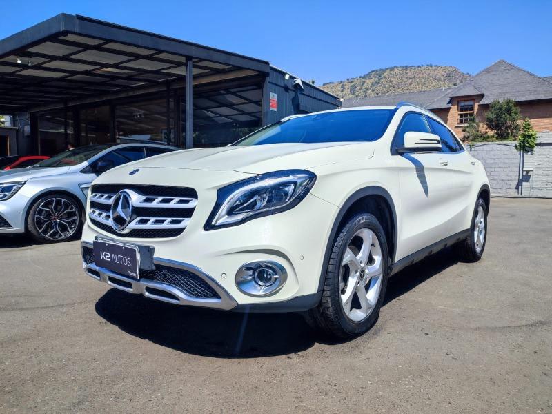 MERCEDES-BENZ GLA 200 200D AUT 2018 MANTENCIONES AL DIA - 