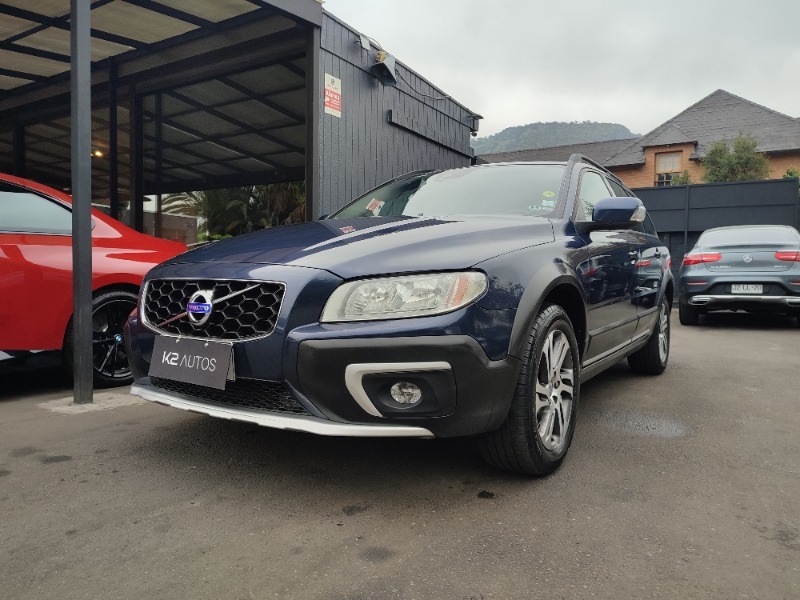VOLVO XC70 D5 2.4 COMFORT AWD 2015 MANTENCIONES EN LA MARCA - 