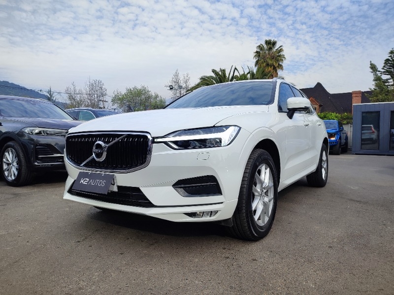 VOLVO XC 60 T5 MOMENTUM 4WD 2020 SIN DETALLES, MANTENCIONES  - 