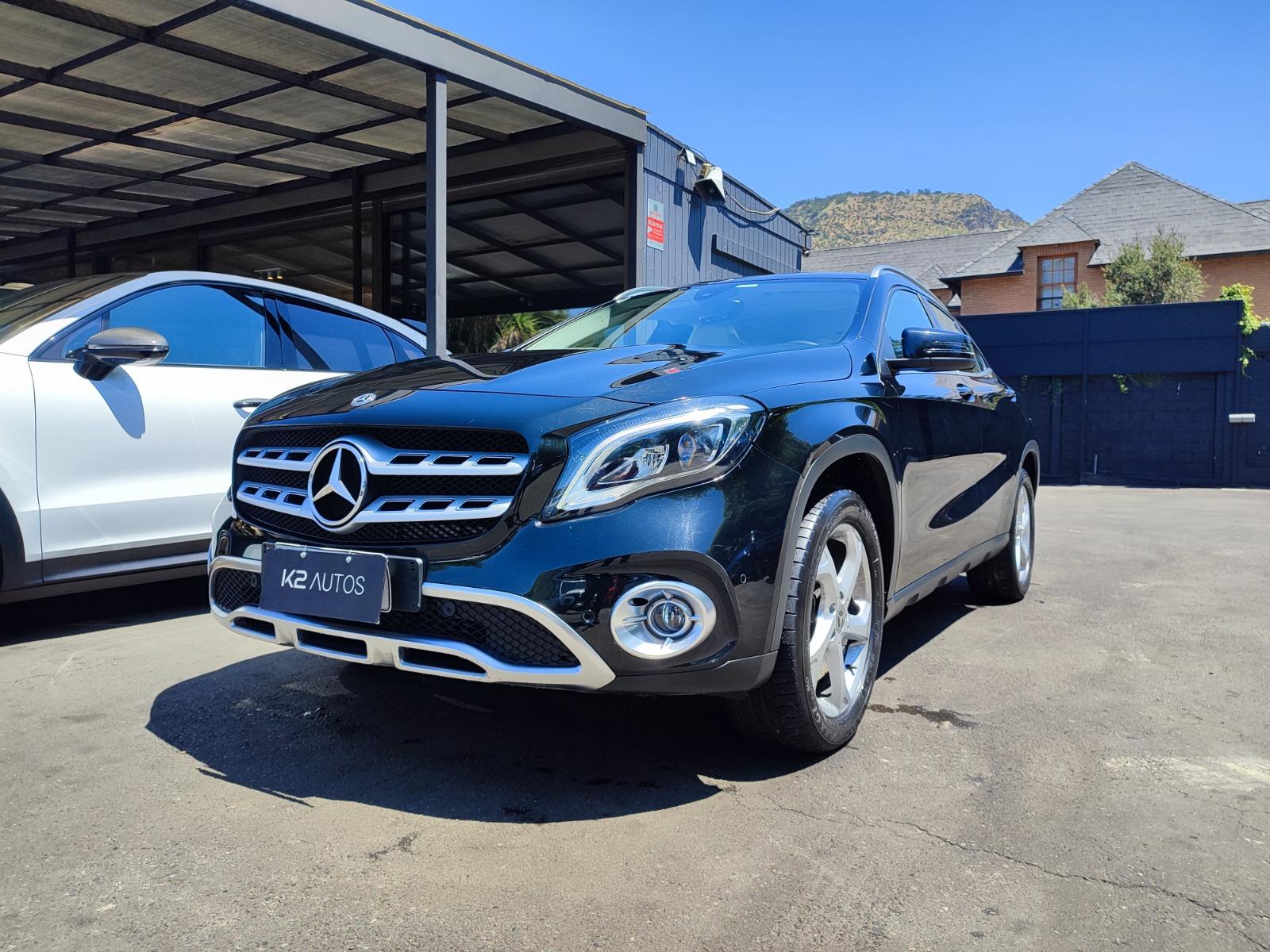 MERCEDES-BENZ GLA 200 HB 2019 COMO NUEVO, SIN DETALLES - K2 AUTOS