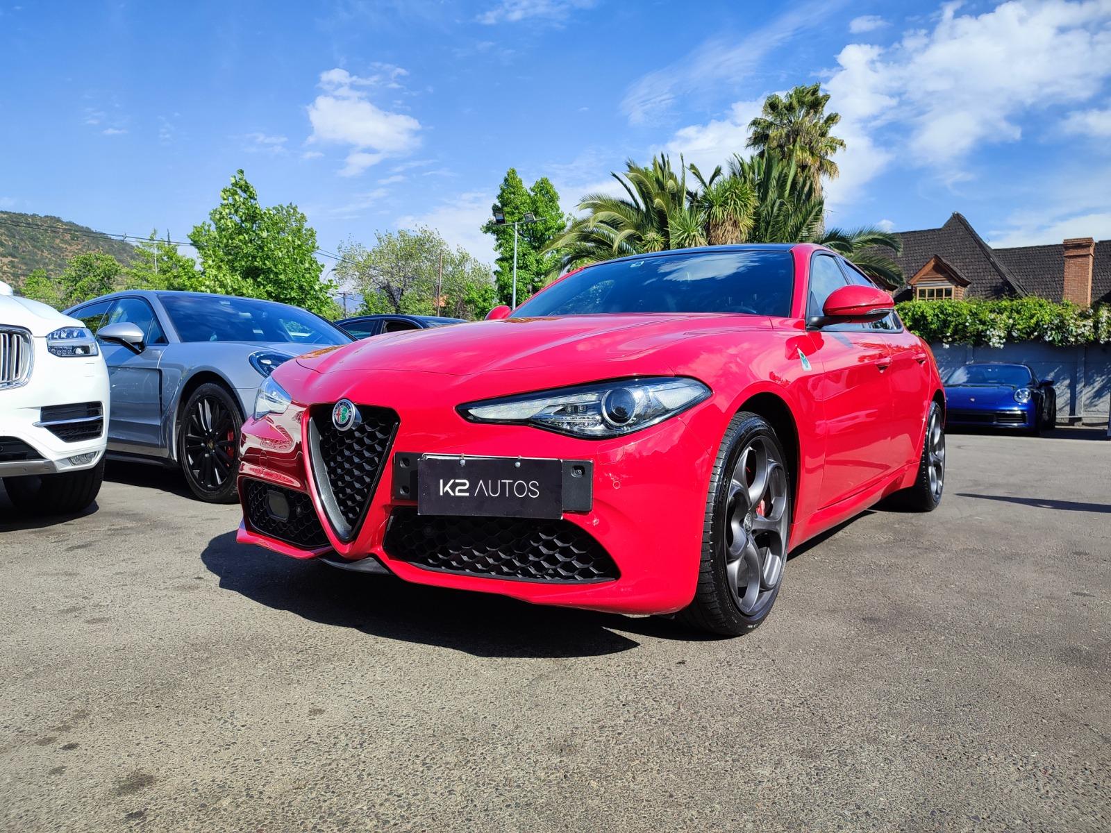 ALFA ROMEO GIULIA VELOCE 280HP 2.0 2022 IMPECABLE ESTADO - FULL MOTOR