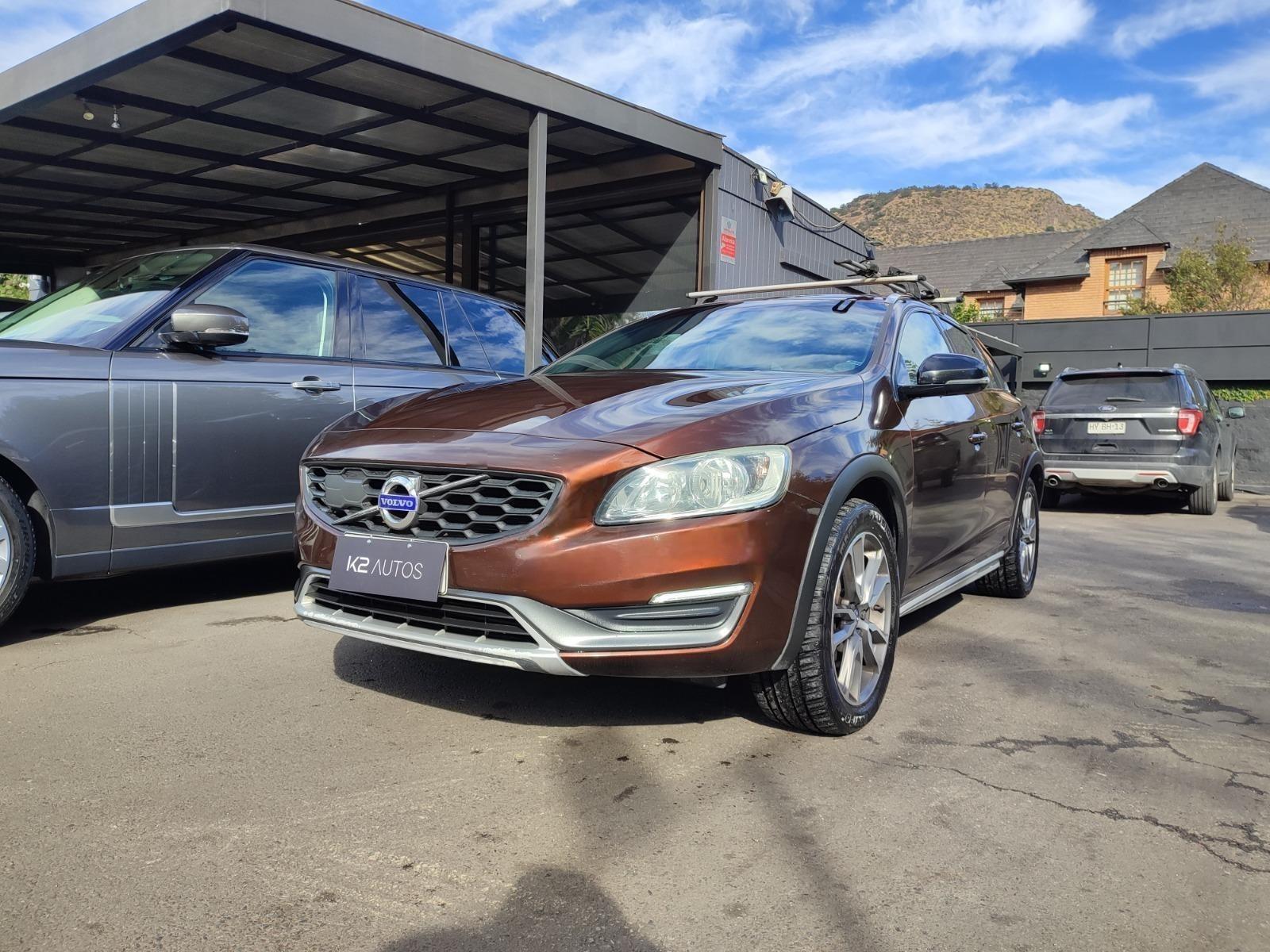 VOLVO V60 CROSSCOUNTRY T5 COMFORT AWD 2016 MANTENCIONES AL DIA - 