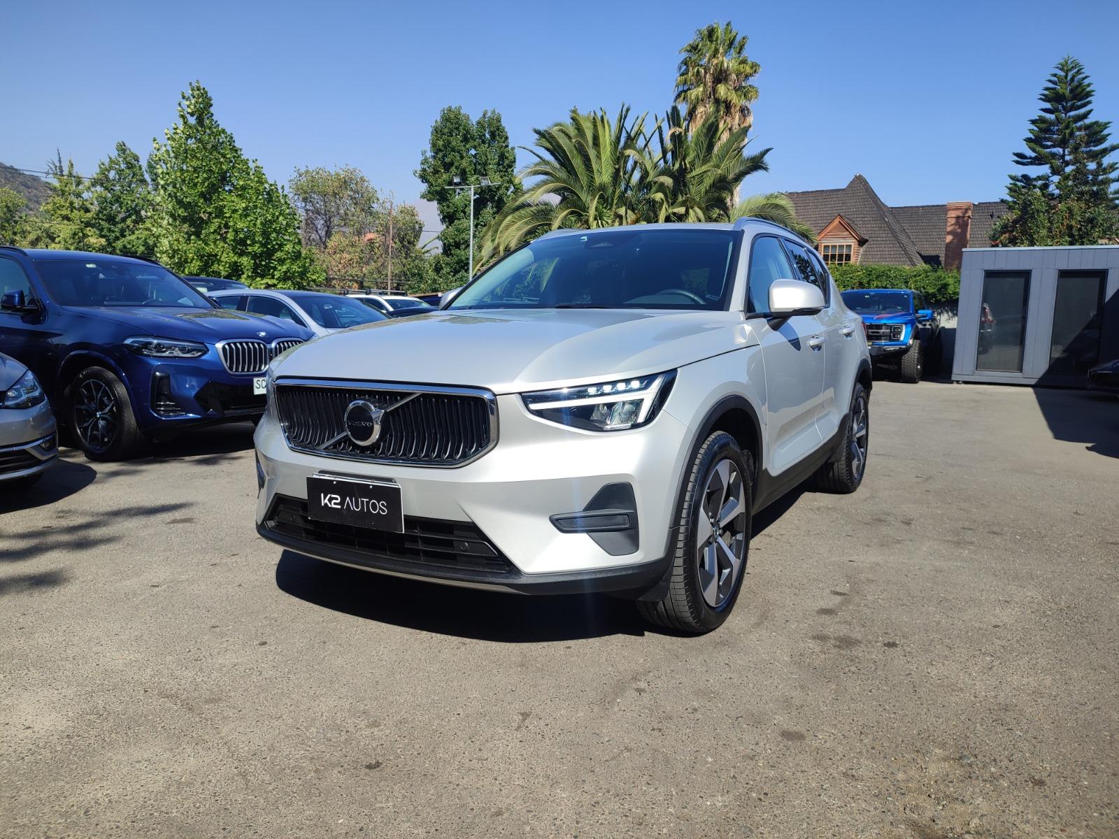 VOLVO XC40 B4 PLUS 2.0 MHEV 2024 COMO NUEVO, POCO KM - 