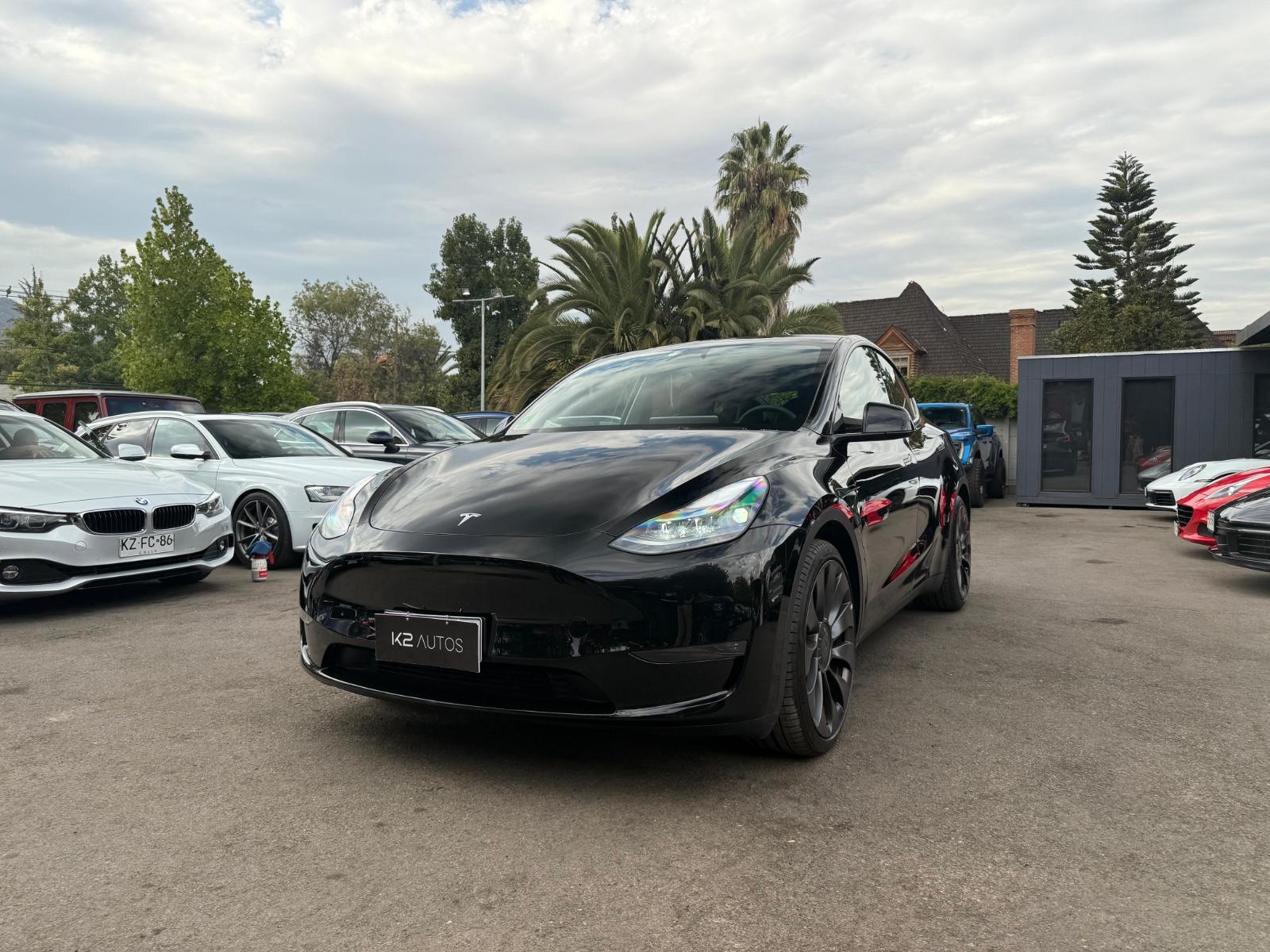 TESLA MODEL Y PERFORMANCE BEV 4WD 2025 COMO NUEVO, FULL EQUIPO - K2 AUTOS