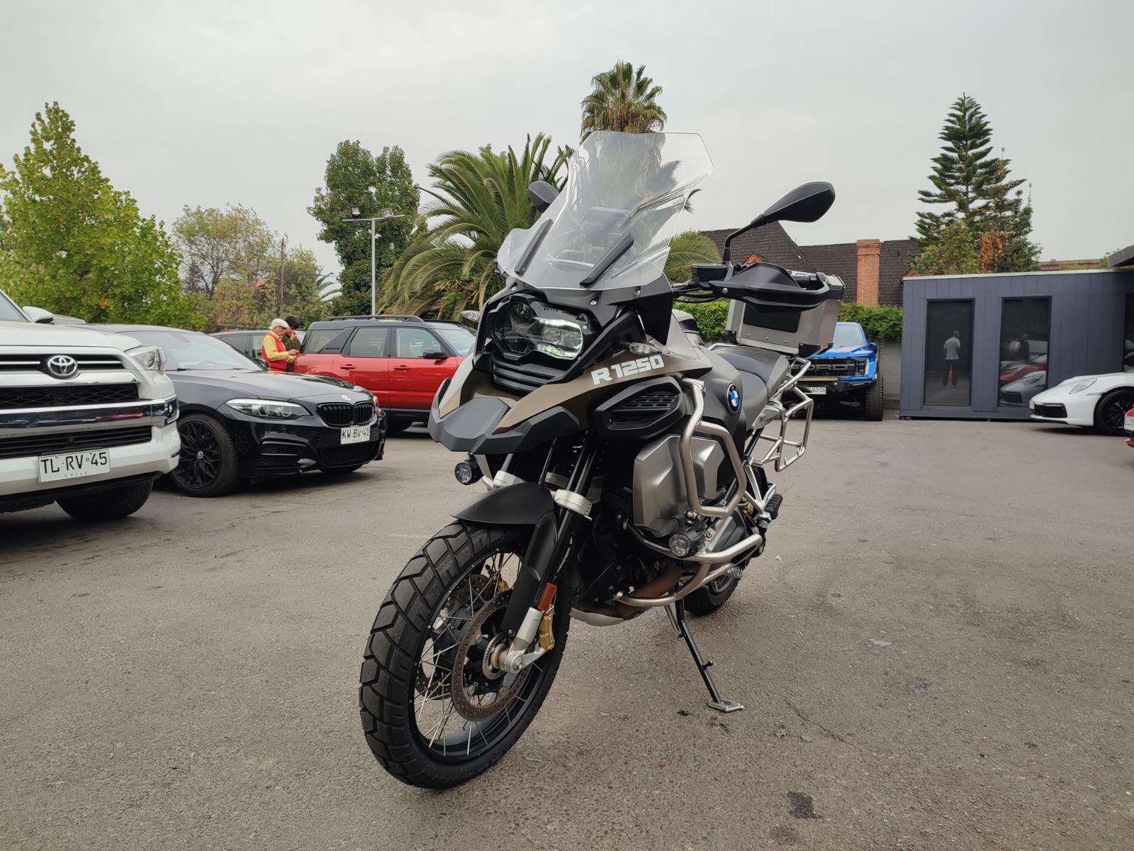 BMW R 1250 GS ADVENTURE II 2021 COMO NUEVA, TODO EN LA MARCA - K2 AUTOS