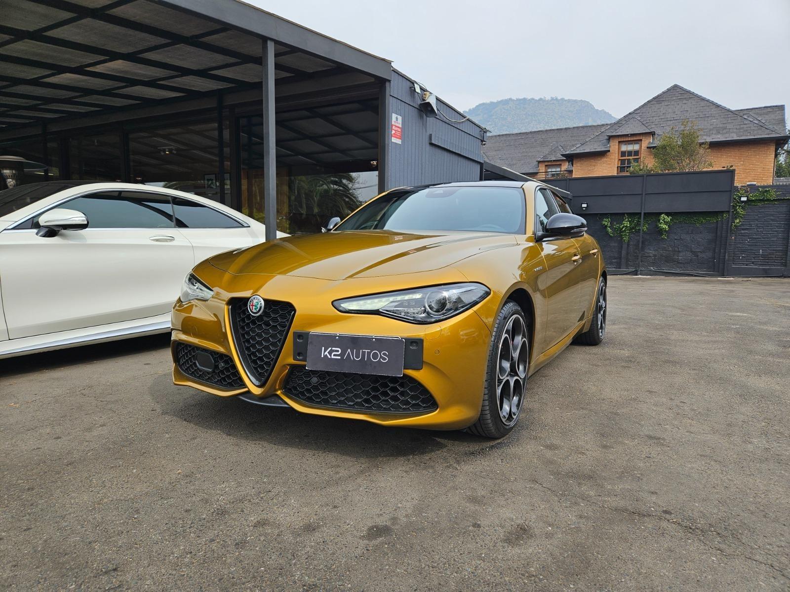 ALFA ROMEO GIULIA VELOCE 2.0 TURBO 280 HP 2023 IMPECABLE, COLOR ESPECIAL - FULL MOTOR