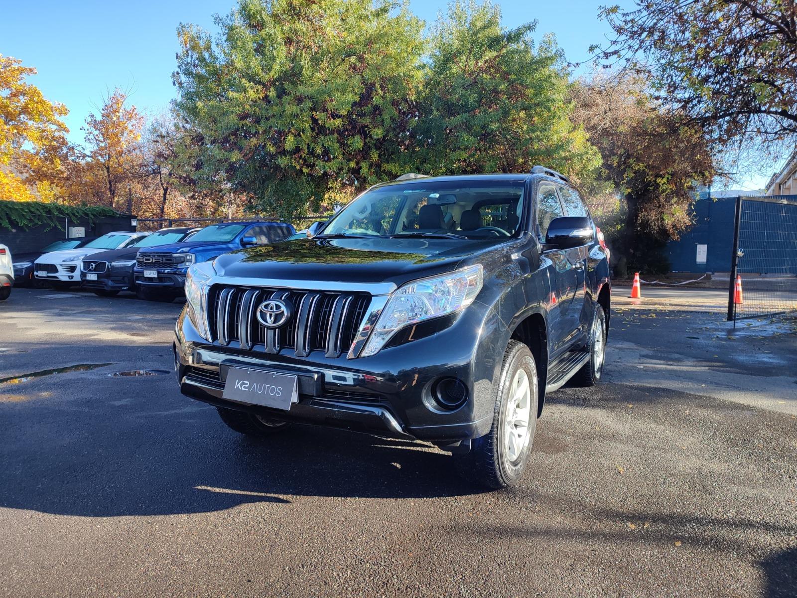 TOYOTA LAND CRUISER PRADO LIMITED 2.7 3P 4X4 2017 TODO AL DIA, COMO NUEVO - FULL MOTOR