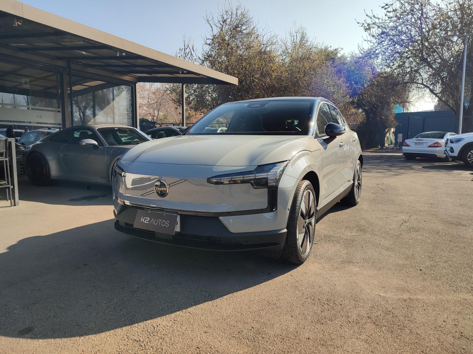 VOLVO EX30 ULTRA E60 BEV 69 KWh 2025 EXCELENTE ESTADO, COMO NUEVO - K2 AUTOS