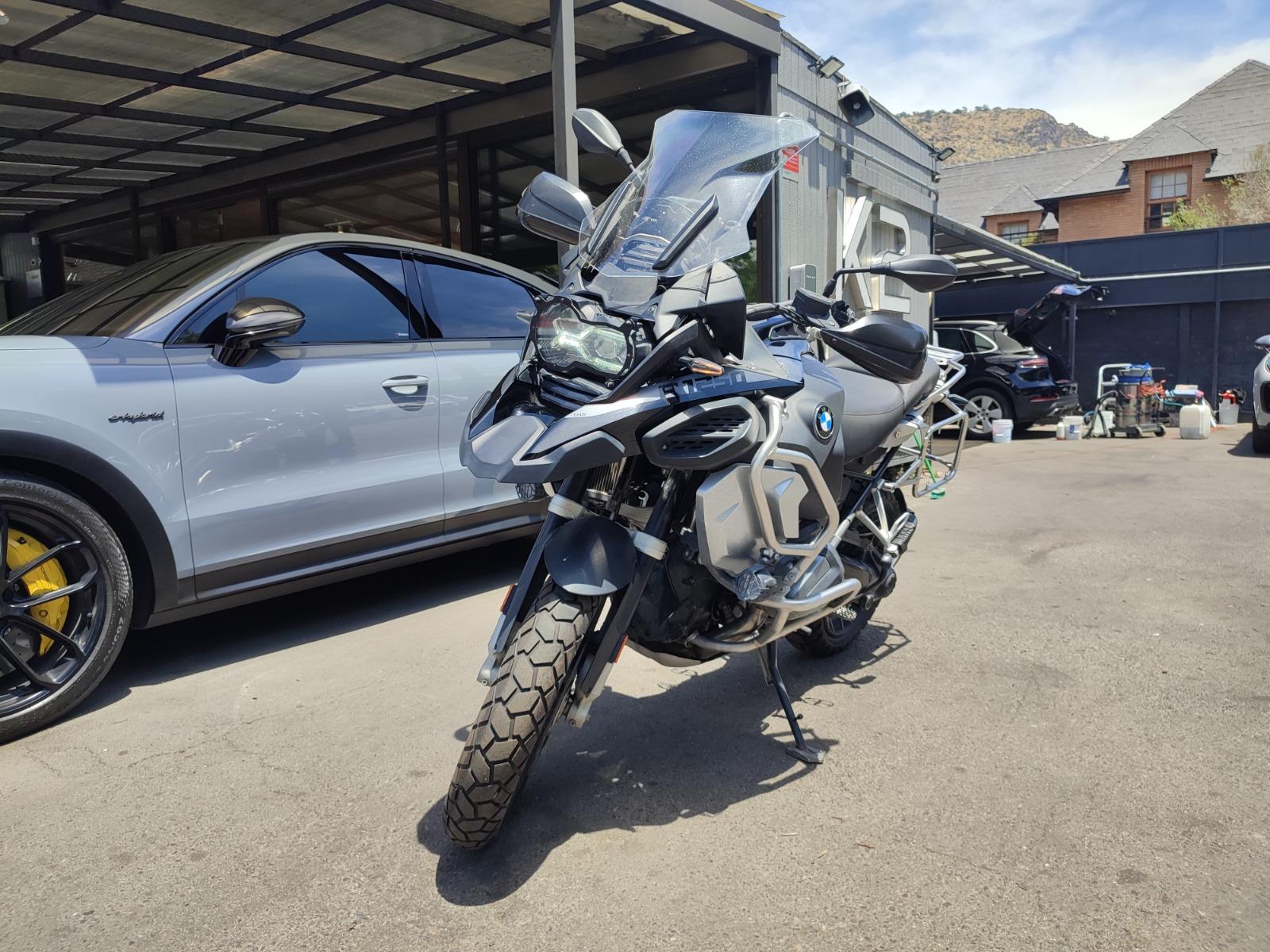 BMW R 1250 GS ADVENTURE II 2021 COMO NUEVA, TODO EN LA MARCA - K2 AUTOS