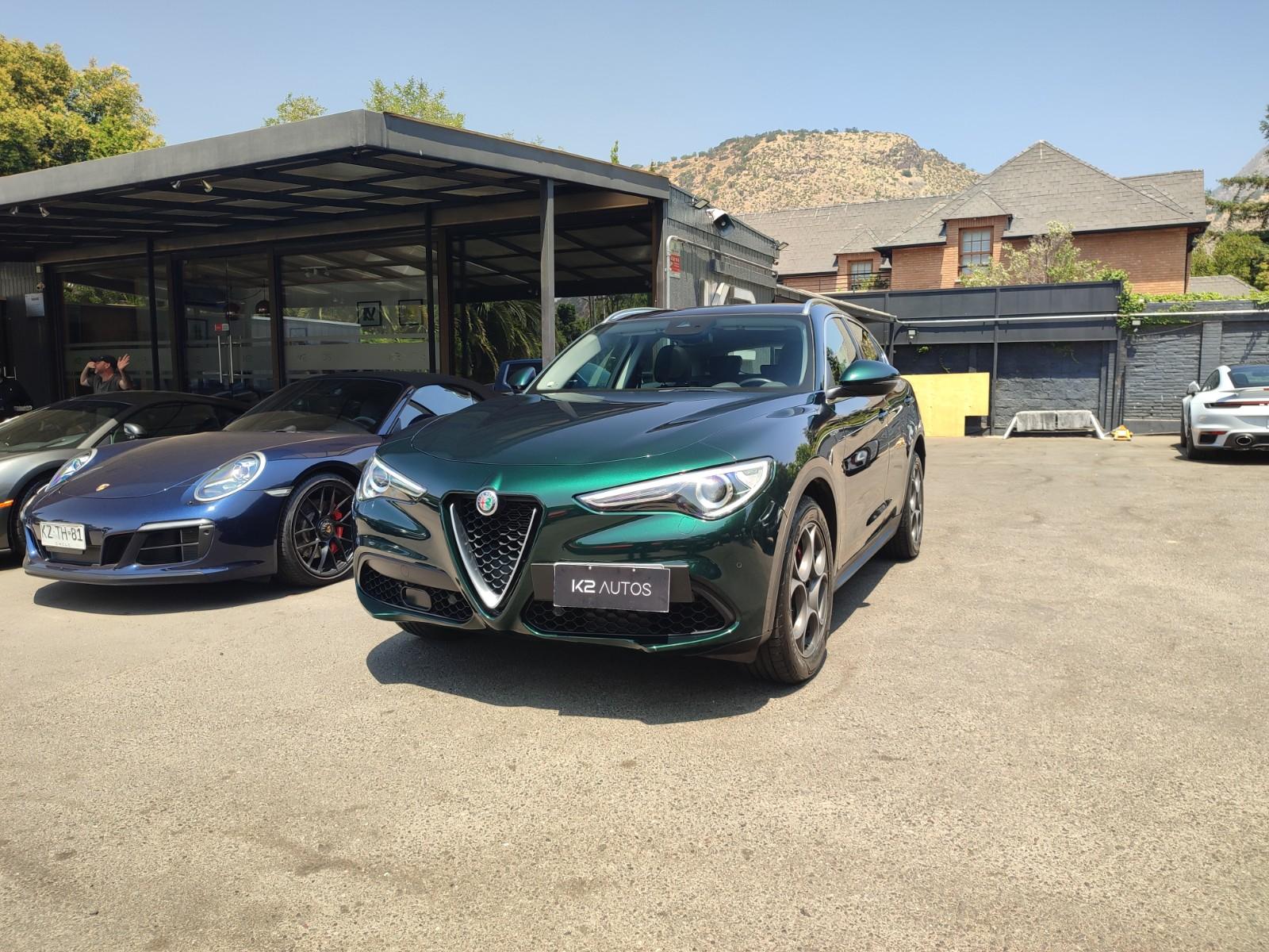 ALFA ROMEO STELVIO SUPER 2.0 TURBO 280 HP 2022 MANTENCIONES AL DIA - FULL MOTOR