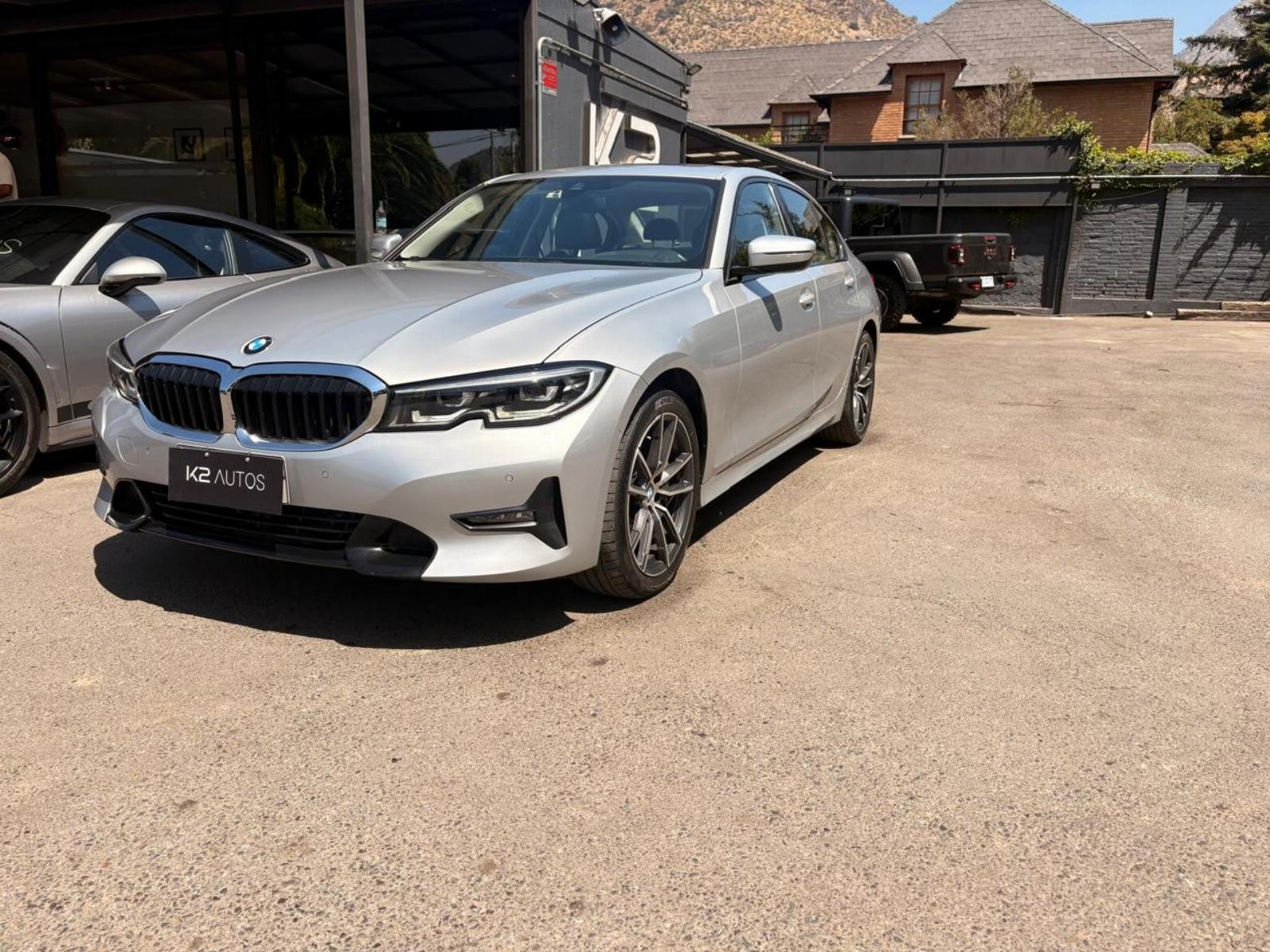 BMW 330I 2.0 AUT 2020 MANTENCIONES AL DIA, POCOS KMS - K2 AUTOS