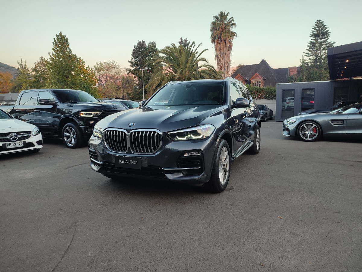 BMW X5 XDRIVE 25D URBAN 2.0 2020 MANTENCIONES AL DIA - FULL MOTOR
