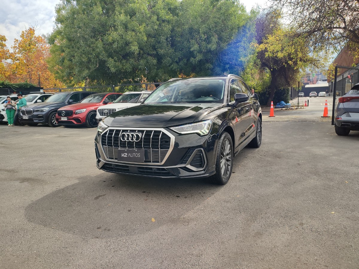 AUDI Q3 SPORT 35 TSFI 1.4T STRONIC  2025 MANTENCIONES AL DIA - FULL MOTOR