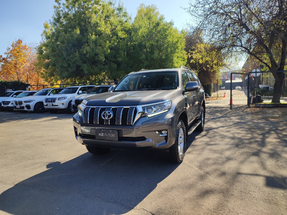 TOYOTA LAND CRUISER PRADO VX 5P 4WD 4.0 2023 FULL EQUIPO, TODO AL DIA - FULL MOTOR