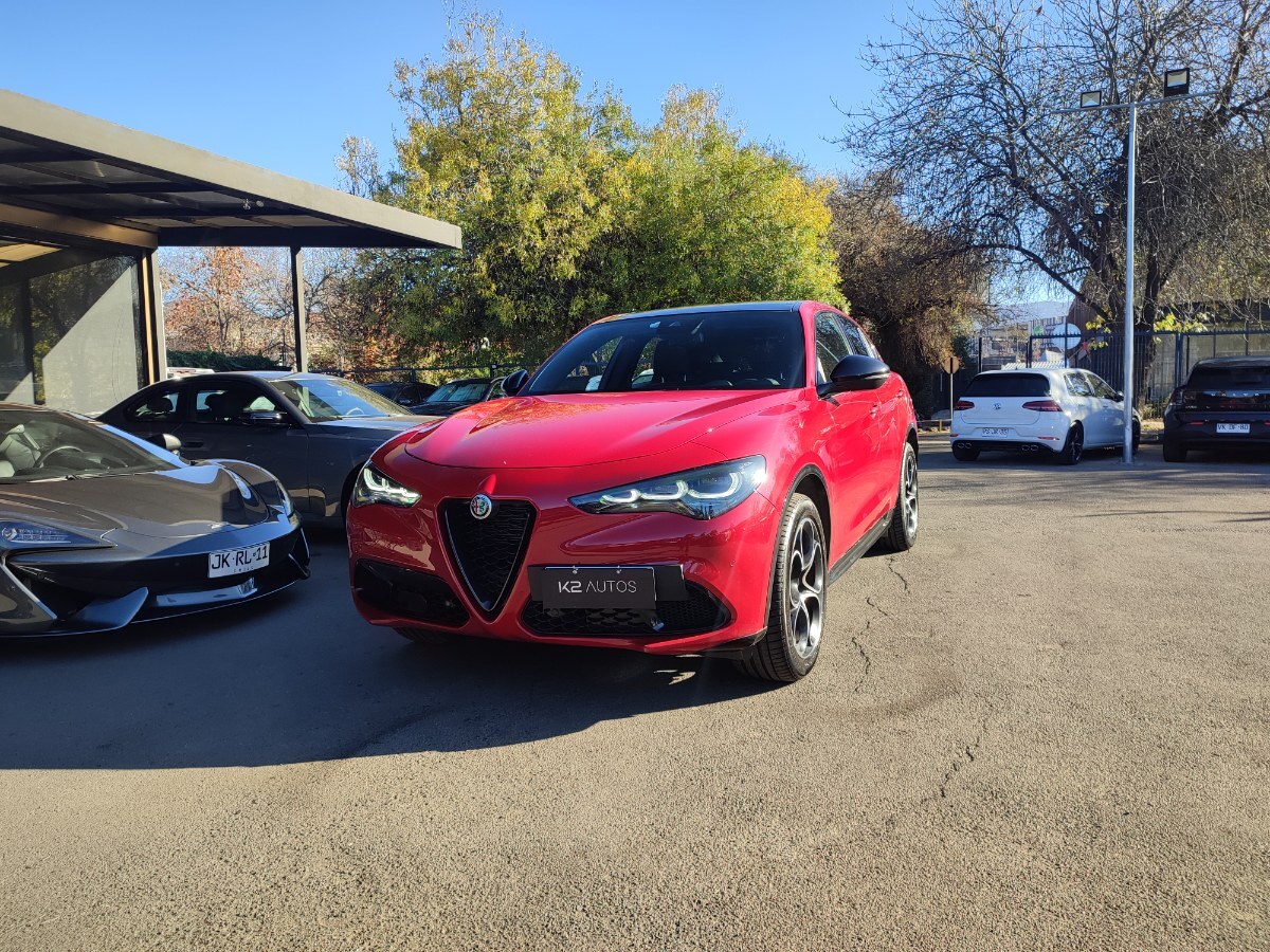 ALFA ROMEO STELVIO VELOCE 2.0 TURBO 280 HP 2025 FACELIFT, COMO NUEVO - FULL MOTOR