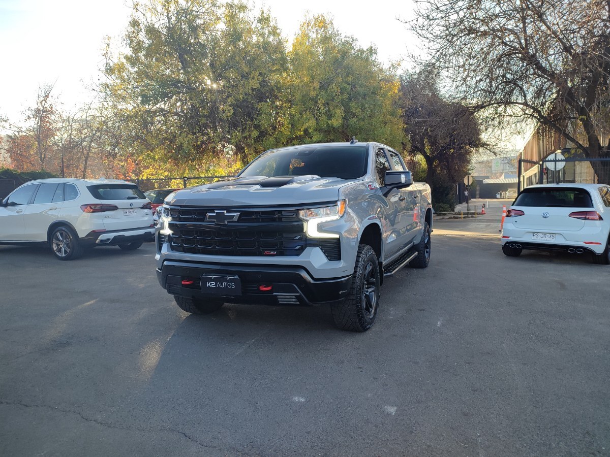 CHEVROLET SILVERADO LT TRAILBOSS 5.3 4X4 2024 FACTURABLE - FULL MOTOR