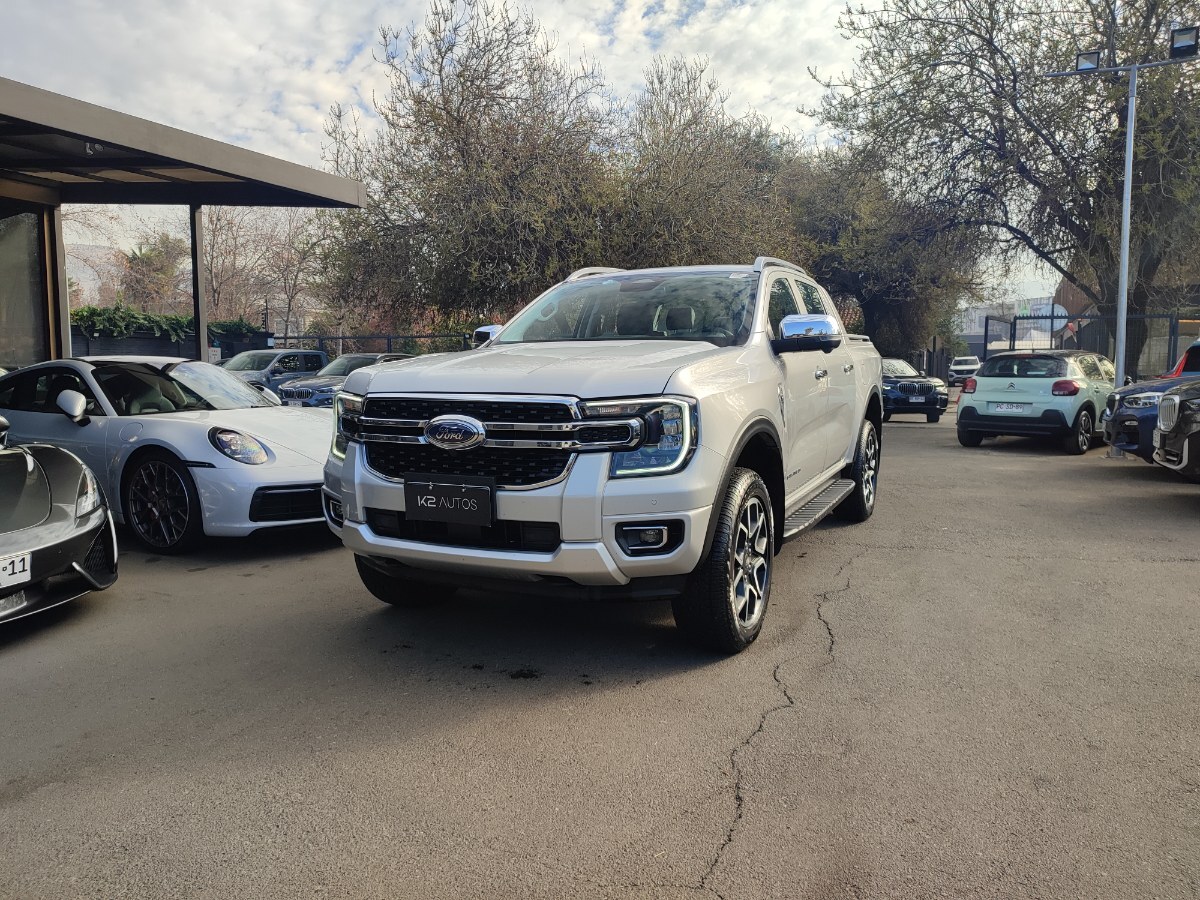 FORD RANGER LIMITED 3.0 DOB. CAB 4X4 2025 COMO NUEVO, POCO KM - FULL MOTOR
