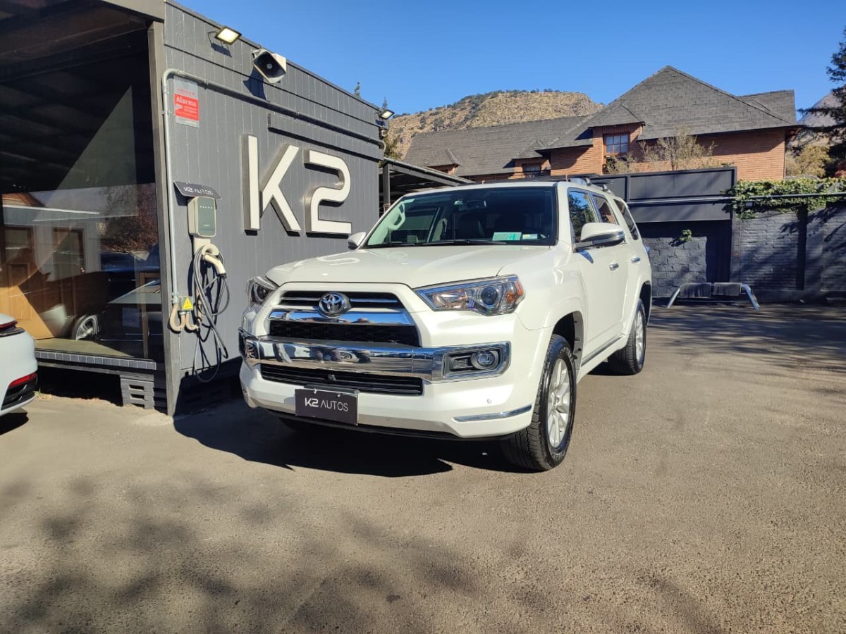 TOYOTA 4 RUNNER LIMITED 4.0 4X4 2024 FULL EQUIPO, TODO AL DIA - FULL MOTOR